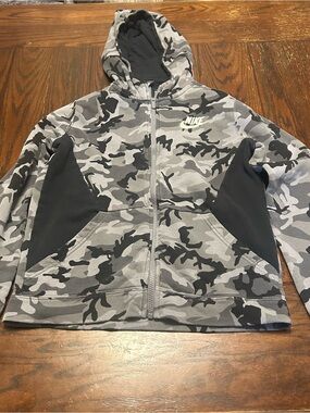 Nike Gray & Black Camo Zip-Up Hoodie